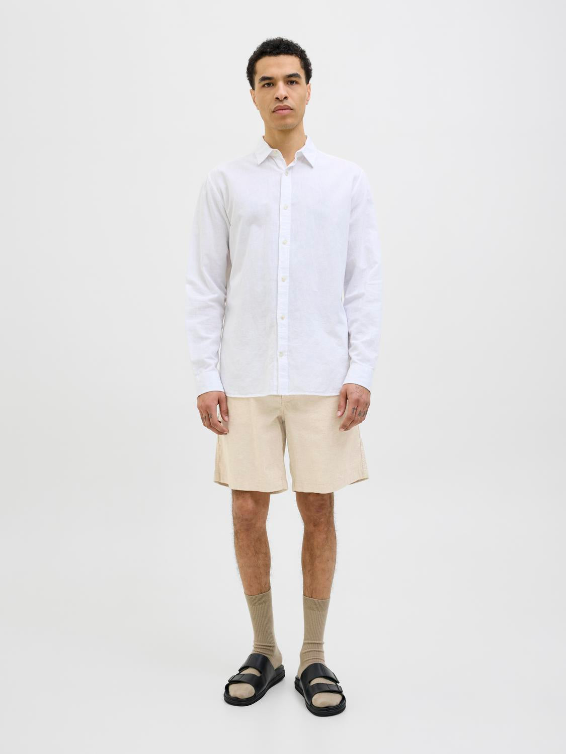 model_shot-front_full